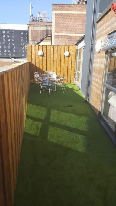 Ctr Penthouse - Rooftop Bar, Sleeps 19 Apartment