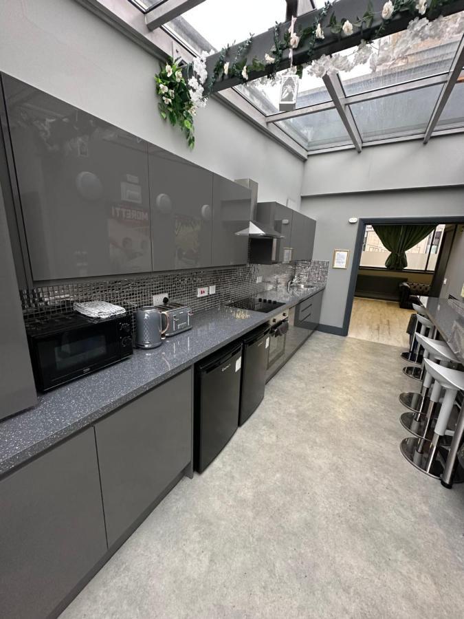 Ctr Penthouse - Rooftop Bar, Sleeps 19 *